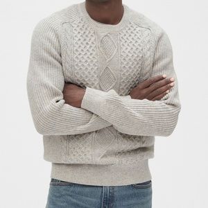NWOT Gap Cable-Knit Crewneck Sweater